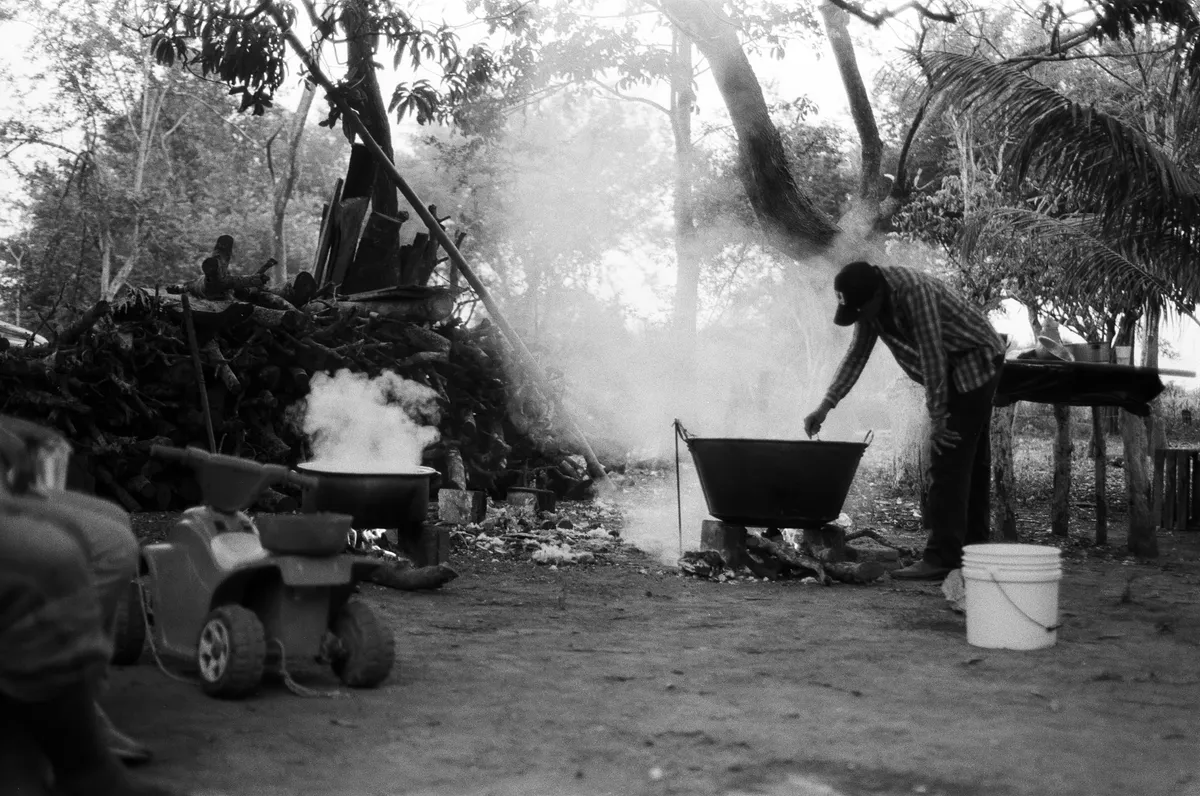 La cocina y el humo, Boca de San Miguel, Veracruz, México, 2025