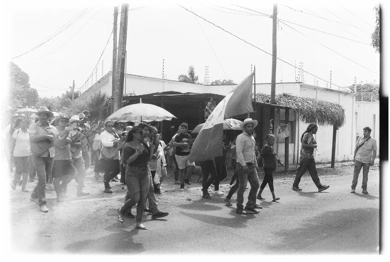 Recorrido y entrega de bandera al nuevo mayordomo, Chacalapa, Veracruz, México, 2023