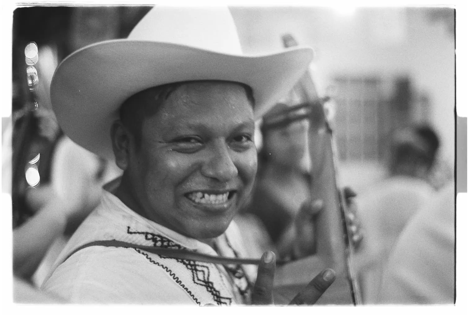 Bailadores en el fandango para San Juan Bautista al amanecer (4), Chacalapa, Veracruz, México, 2023